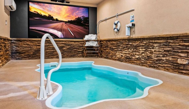 Pigeon Forge Pool Theater Games Hot Tub Karaoke