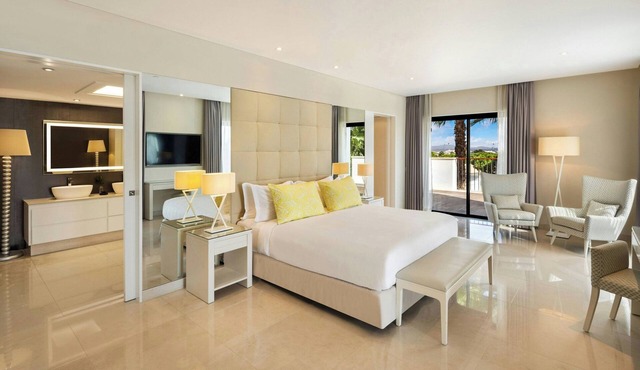 Pine Cliffs Ocean Suites, a Luxury Collection Resort & Spa