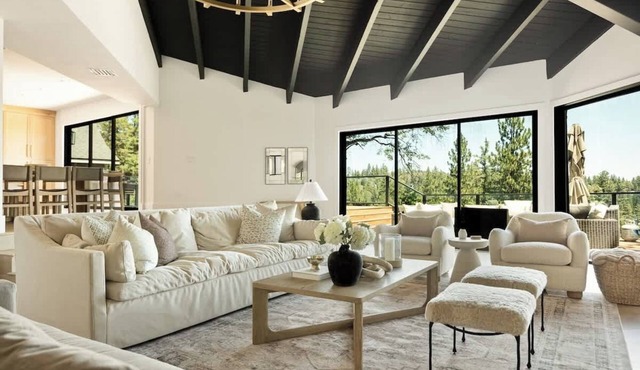 Pinnacle Point Lake House in Lake Arrowhead