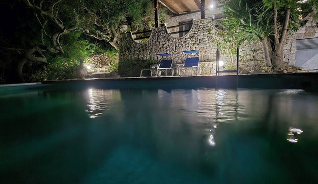 Primaluce, villa overlooking the sea, with exclusive pool, in complete privacy. in corsano