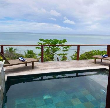 Private Oceanfront Fijian Villa Sleeps 8