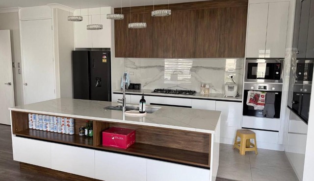 Private wonderful 6 Bedroom House in Flatbush