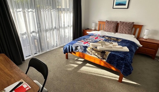 *Quiet, Cozy & Family-Friendly | Pool, Gym, Shops & Transport Nearby