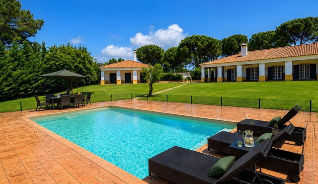 Quinta da Centieira - Scalab Wine Estate with Mountain View, Wi-Fi, and Air Conditioning