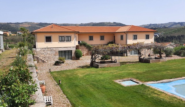 Quinta da Vinha - Douro, located in the heart of the region of the Cistercian monks.