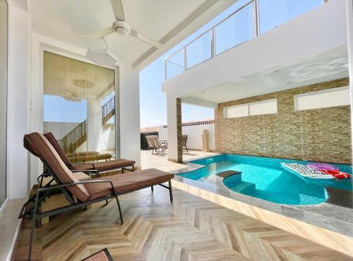 R61 Sunset Chalet in Al Mintirib
