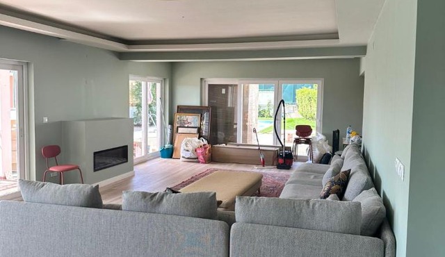 Retreat Villa, Hot tub, BBQ, max 38 ppl