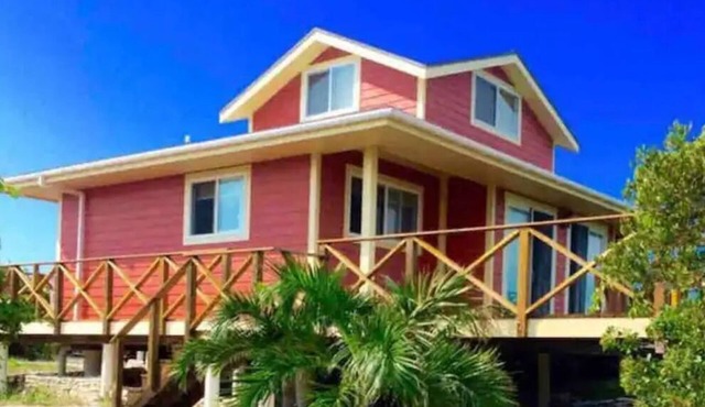 Ruby - Ocean View With Privacy- on Staniel Cay in Black Point