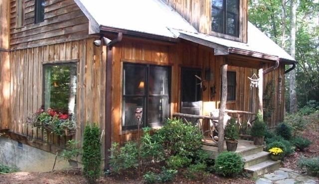 Rustic and Sophisticated Accommodation in Brevard