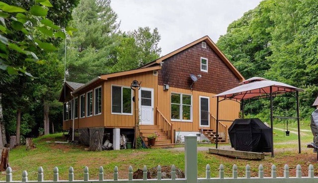 Secluded Waterfront Cabin - Standing Stone Camp in De Peyster