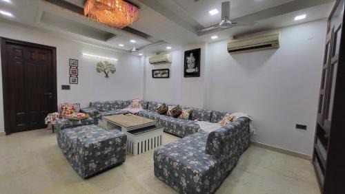 Spacious 2BHK Entire Home Pitampura Delhi in New Delhi