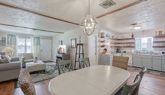 St Augustine Anastasia House close to Downtown & Beaches, King beds in each room in St Augustine