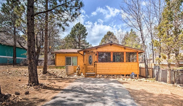 Steps to trails Fireplace Pet & kid friendly in Big Bear