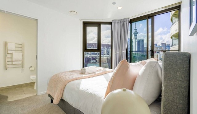 Stylish 2-Bedroom Apartment in Central Auckland