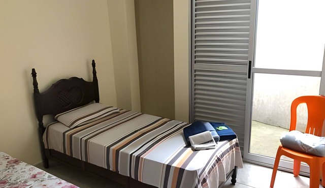 Suíte 13 · Suíte Exclusiva 2 Camas Solteiro+1 Auxiliar Xiii in Ipiranga Belo Horizonte