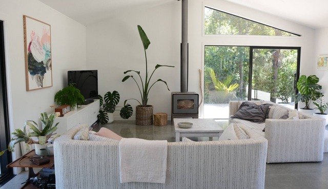 The Nikau Ranch House at Muriwai Beach