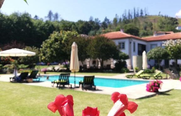 THE RIVER HOUSE - Termas Guesthouse