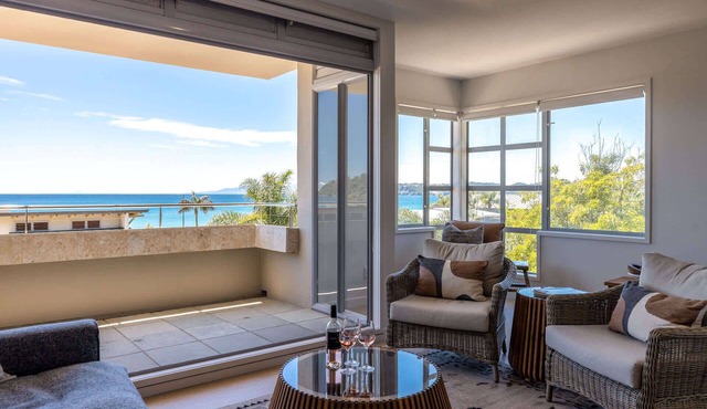 The Sands Apartment 5 - Onetangi Beach
