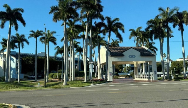 True Paradise! 2-Bedroom Waterfront Condo at Isla Key in Saint Petersburg, FL in Saint Petersburg
