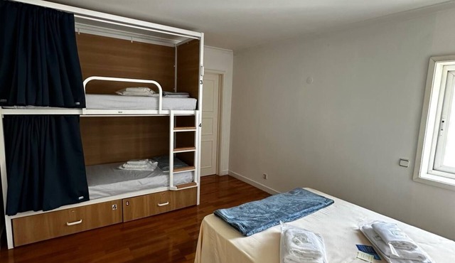 VHostel