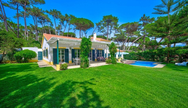 Villa Anita - Wonderful Villa with Pool in Magical Sintra