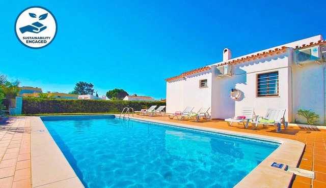 Villa in Albufeira with Heated Pool & BBQ