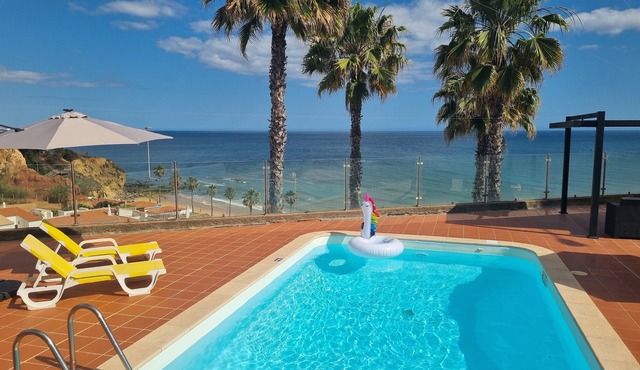 Villa Jarmelo, Nice House 50 m Beach, Good Sea View, Pool, Garden, AC, wifi 5G