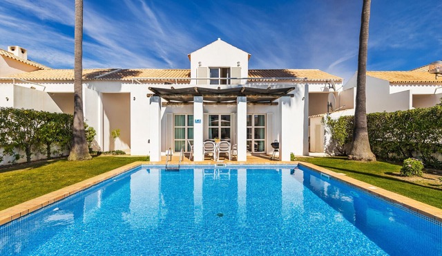 Villa Luz do Atlantico, 100m from the beach- private pool