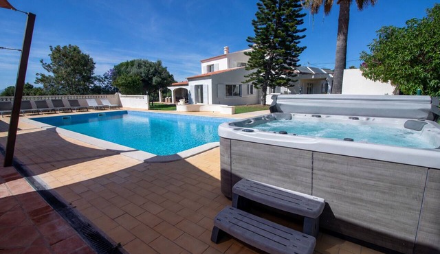 Villa Ursa | 6 bedrooms | Jacuzzi | Benagil