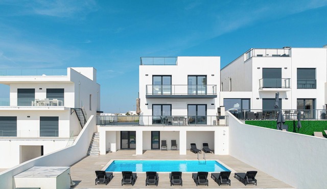 Villa Zen with sea view in Atalaia