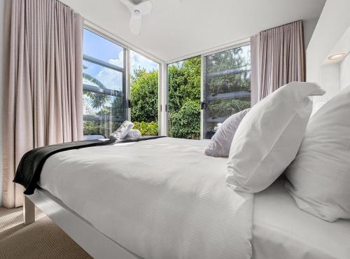 Westmere Wonder l Gorgeous 3 Bed Home inc View