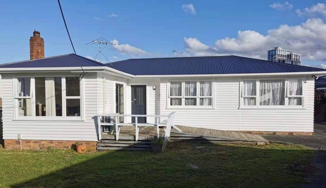 White weather board house - 3 bedrooms full house