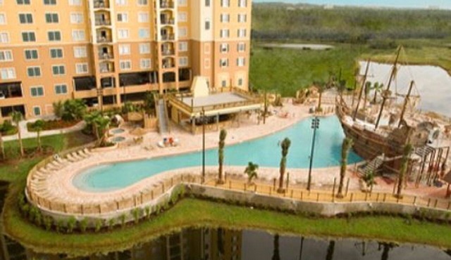 WOW! Look, Luxury Condo, Pirate Ship, Nr Disney, Renovated, Wifi, Parking , in Orlando