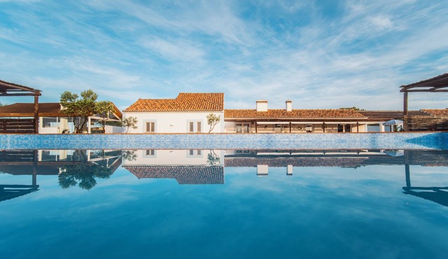 Your exclusive retreat in the heart of nature! Country house, swimming pool, 10 bedrooms.