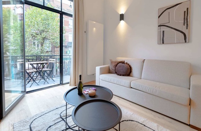 Chatelain I - One Bedroom Apartment, Sleeps 4 in Brussels