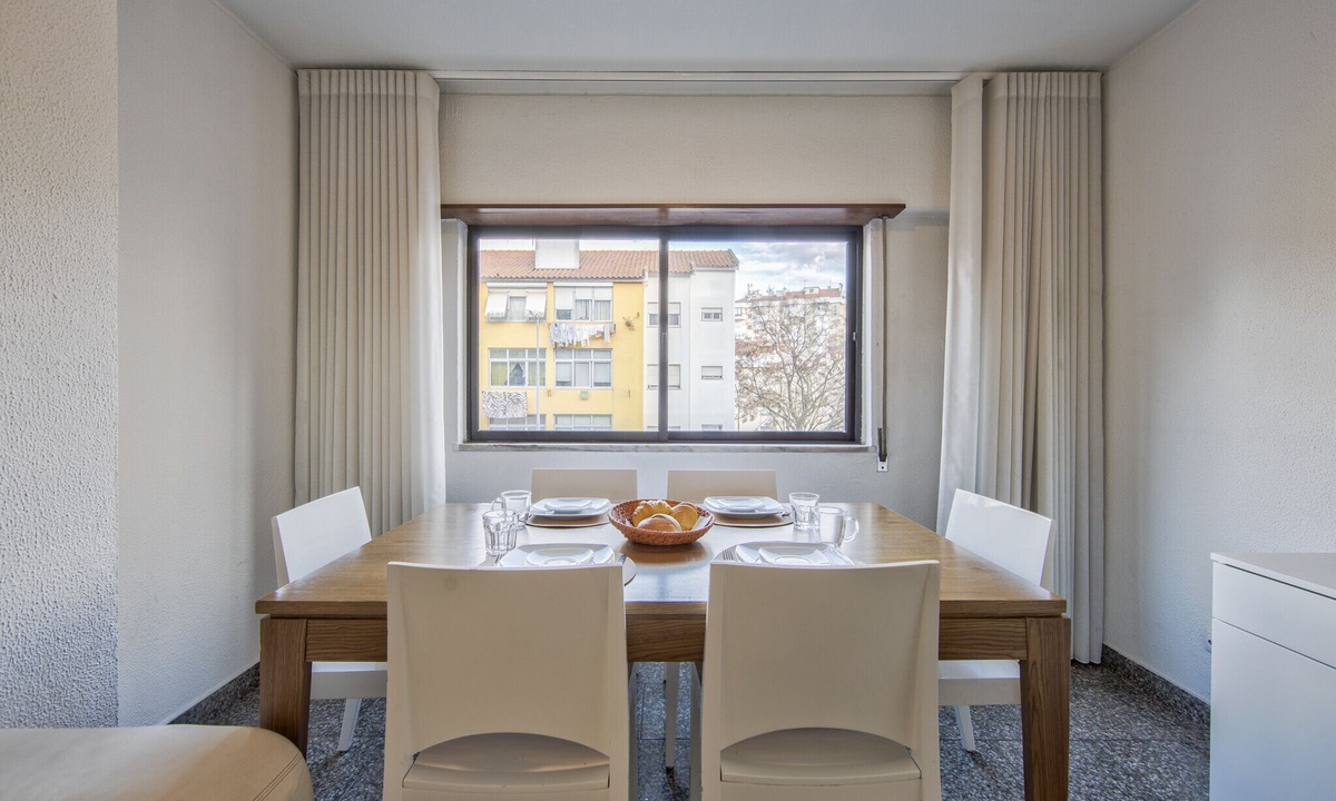 Alfornelos Apartment | Pontinha Typical by Homing