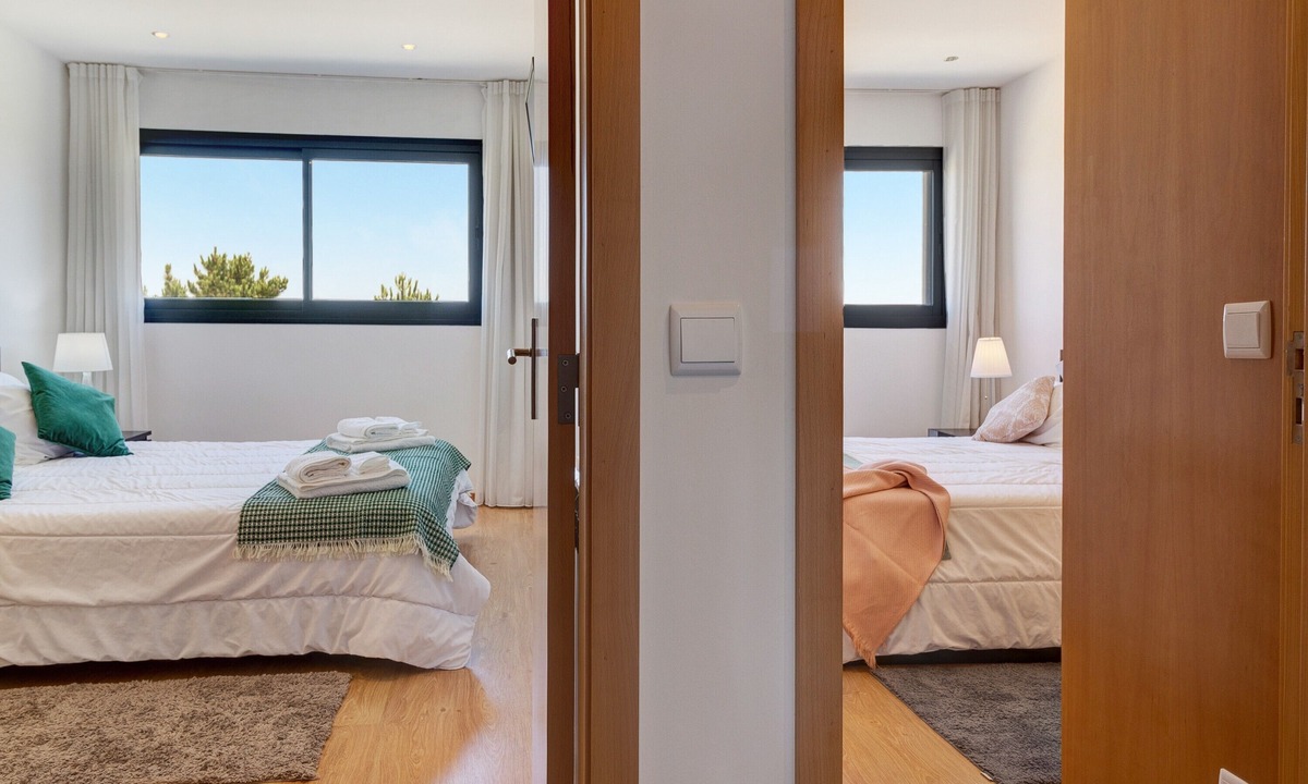 Apulia Apartment | Holiday Apartment 'Sublime Mundo' with Shared Pool, Balcony & Wi-Fi