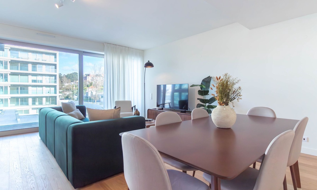 Canidelo Apartment | Afurada Riverfront 2BR by LovelyStay