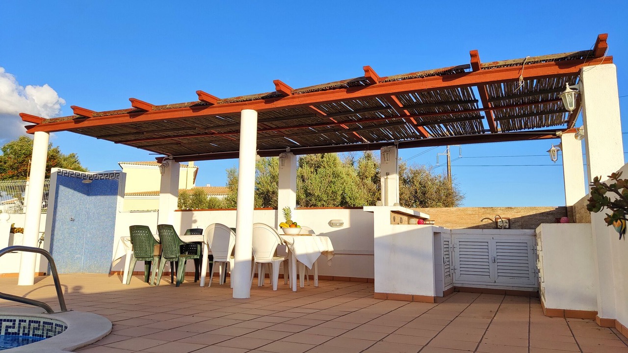 Photo of Outdoor in Pera