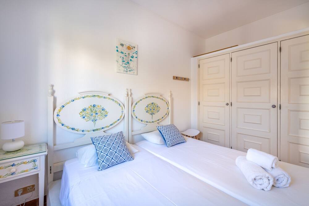 Photo of Bedroom in Alporchinhos