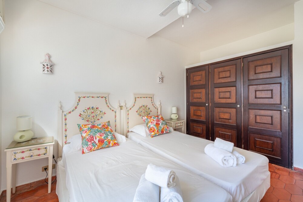 Photo of Bedroom in Alporchinhos