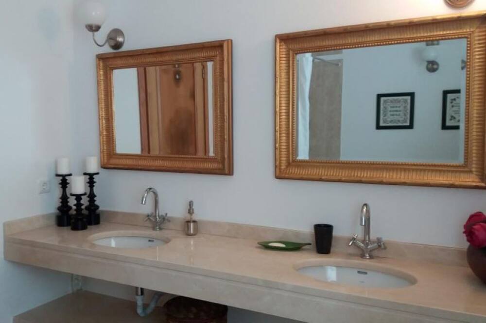 Photo of Bathroom in Rubiaes