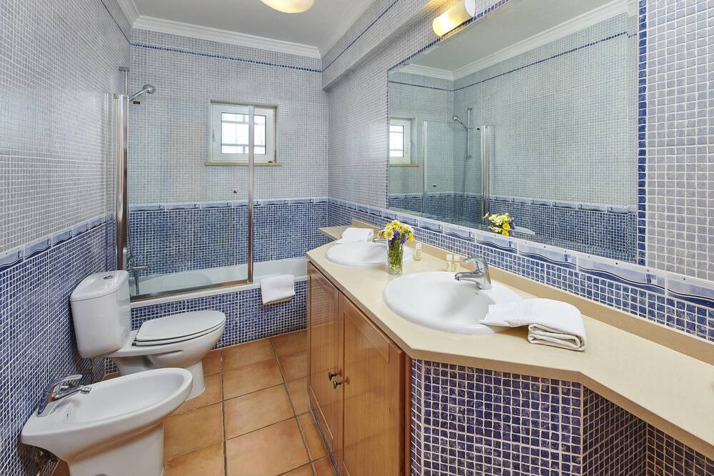 Photo of Bathroom in Albufeira