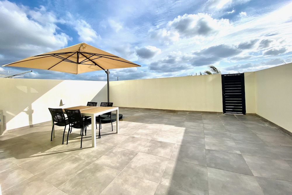 Photo of Patio Balcony in Ferrel