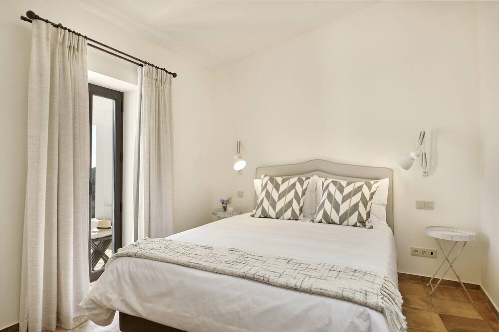 Photo of Bedroom in Moncarapacho e Fuseta