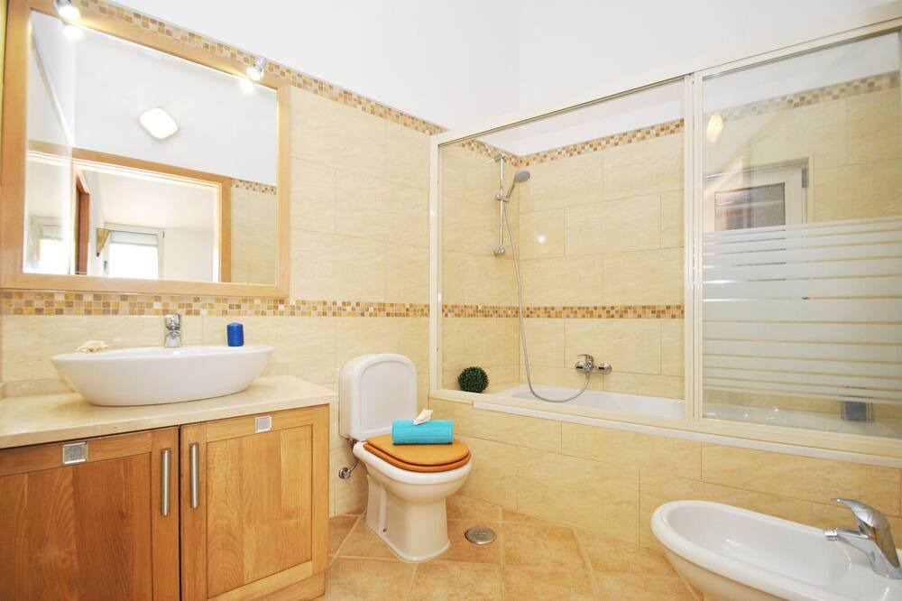 Photo of Bathroom in Loule