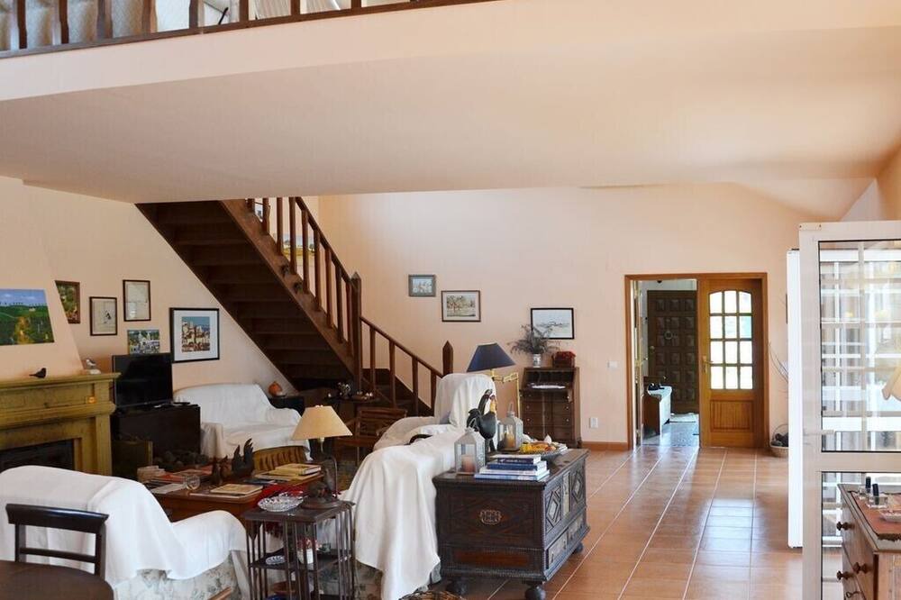 Photo of Livingroom in Monserrate