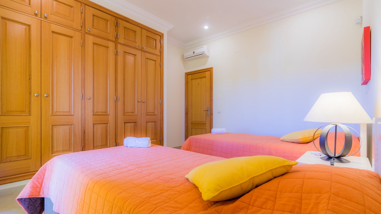 Photo of Bedroom in Figueiral