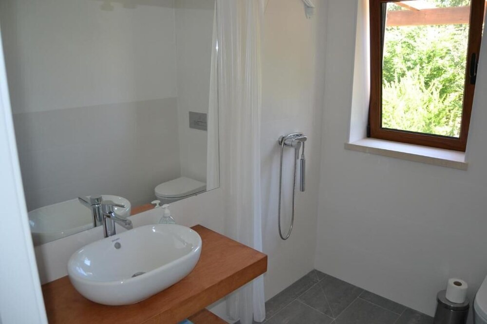 Photo of Bathroom in Alcobaca