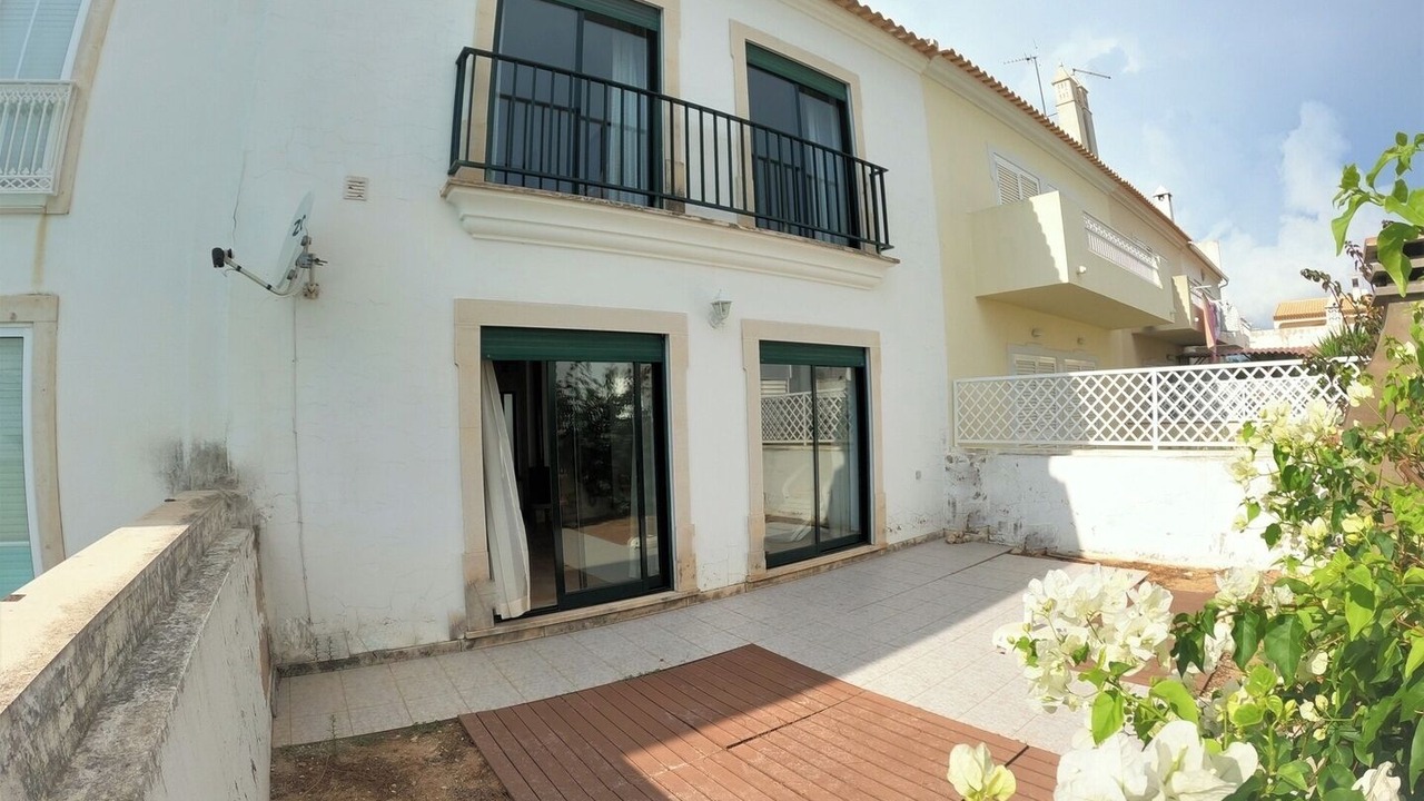 Photo of Outdoor in Pera